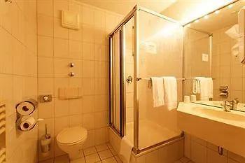 Szálloda Gaestehaus Becher 3*