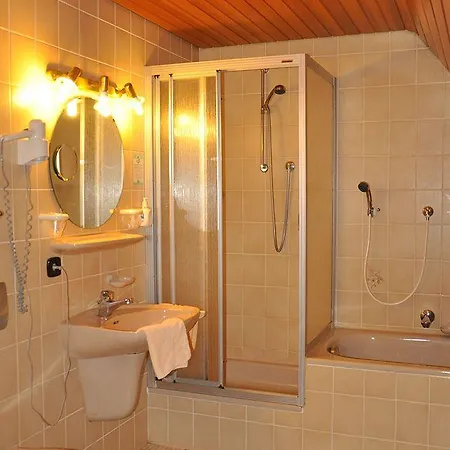 Szálloda Gaestehaus Becher