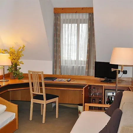 מלון Gaestehaus Becher