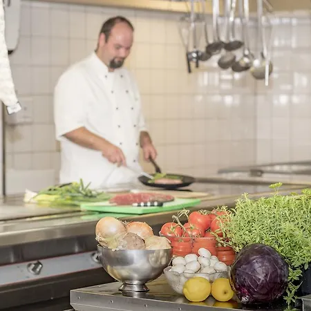 Szálloda Gaestehaus Becher 3*