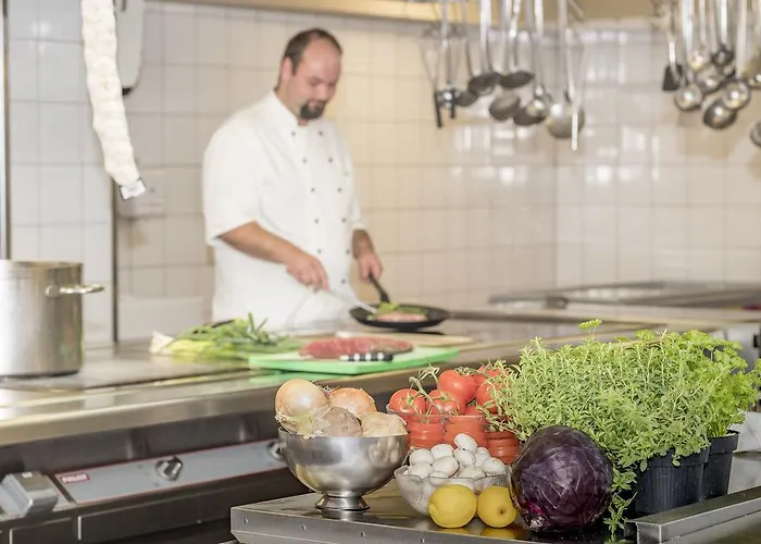 Hotel Gaestehaus Becher 3*